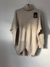 Load image into Gallery viewer, Vera Jumper
