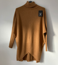 Load image into Gallery viewer, Vera Jumper

