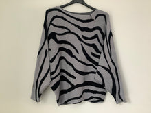 Load image into Gallery viewer, Zebra  Jumper
