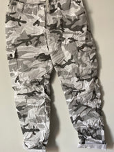 Load image into Gallery viewer, Camo Cargo Magic Pants
