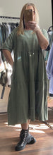 Load image into Gallery viewer, Jessie - Dress
