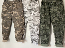 Load image into Gallery viewer, Camo Cargo Magic Pants
